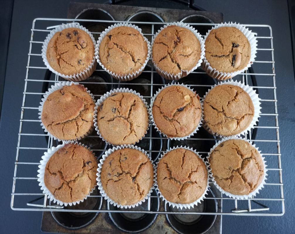 Spiced fruit muffins